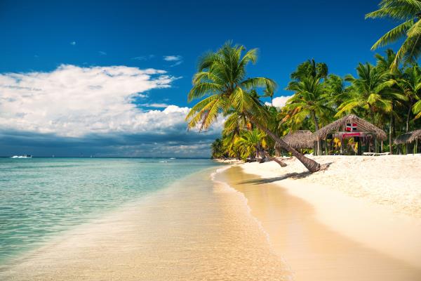 旅游业推动多米尼加共和国经济增长
