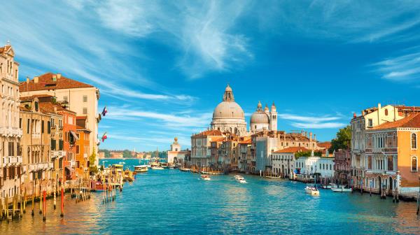 威尼斯新的旅游收费在第一天就引发了混乱和困惑